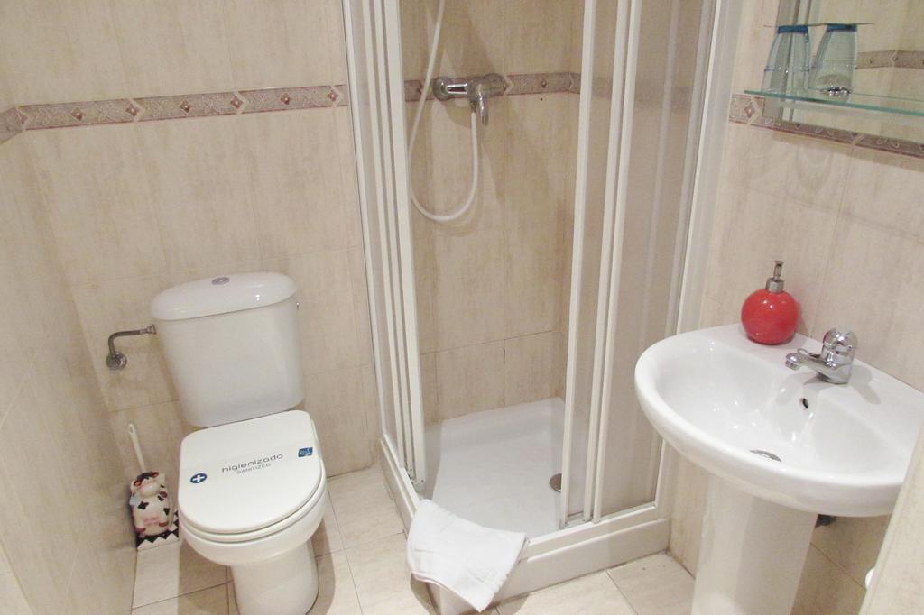 Hostal Nuevas Naciones Granada Exteriér fotografie