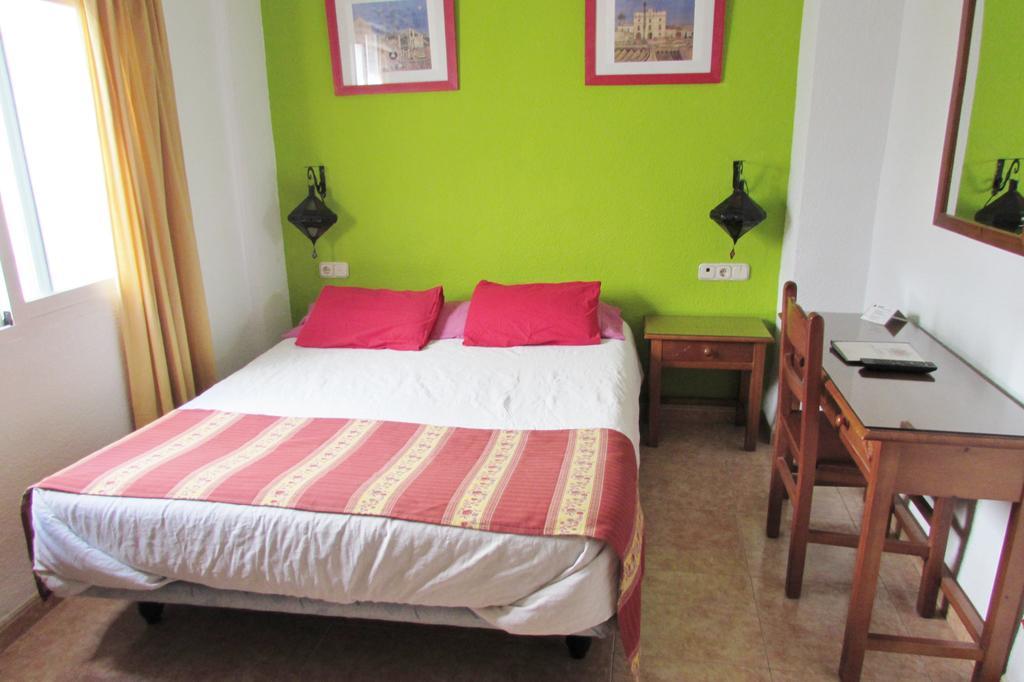 Hostal Nuevas Naciones Granada Exteriér fotografie